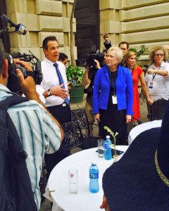 Chancellor Nancy Zimpher and Governor Andrew Cuomo meet with SUNY students in Cuba.