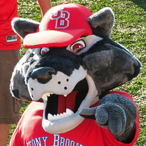 Wolfie Seawolf at Stony Brook football game