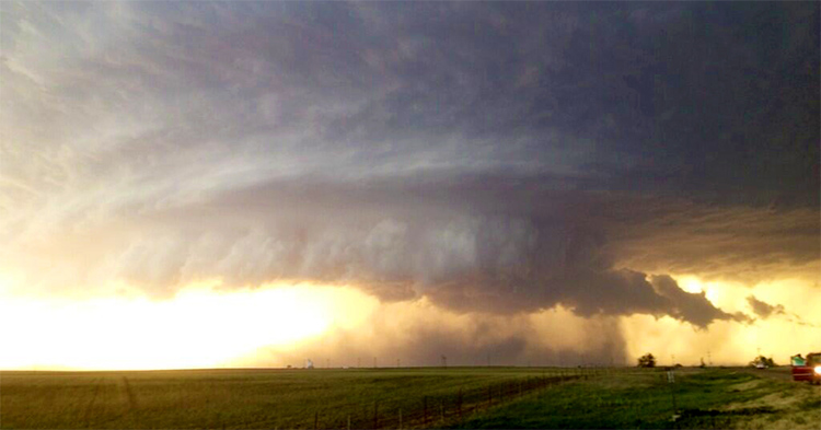 College Offers Epic Storm Chasing Class