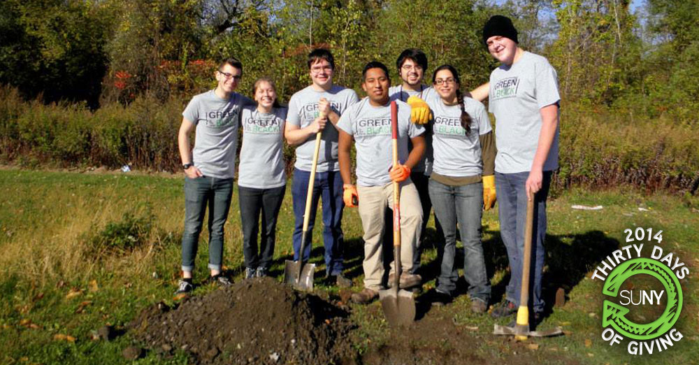 SUNY Ulster students during a resotration of a Hudson River park.