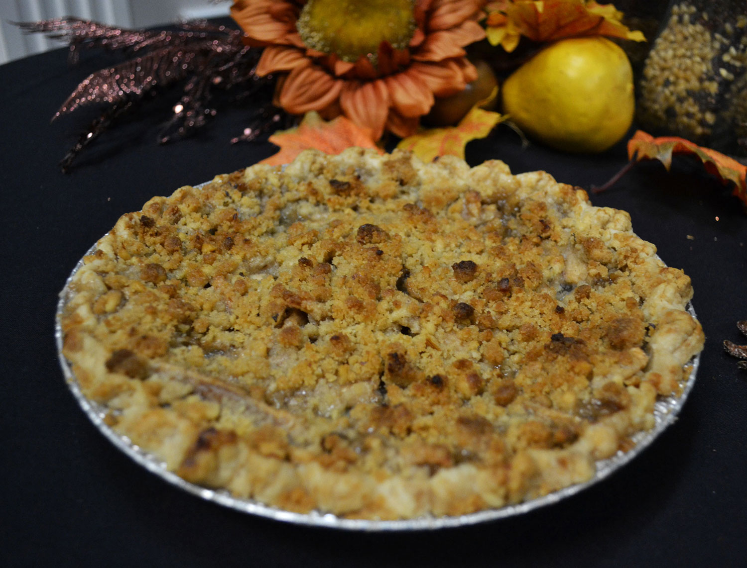 Dutch Apple Pie with crumb topping